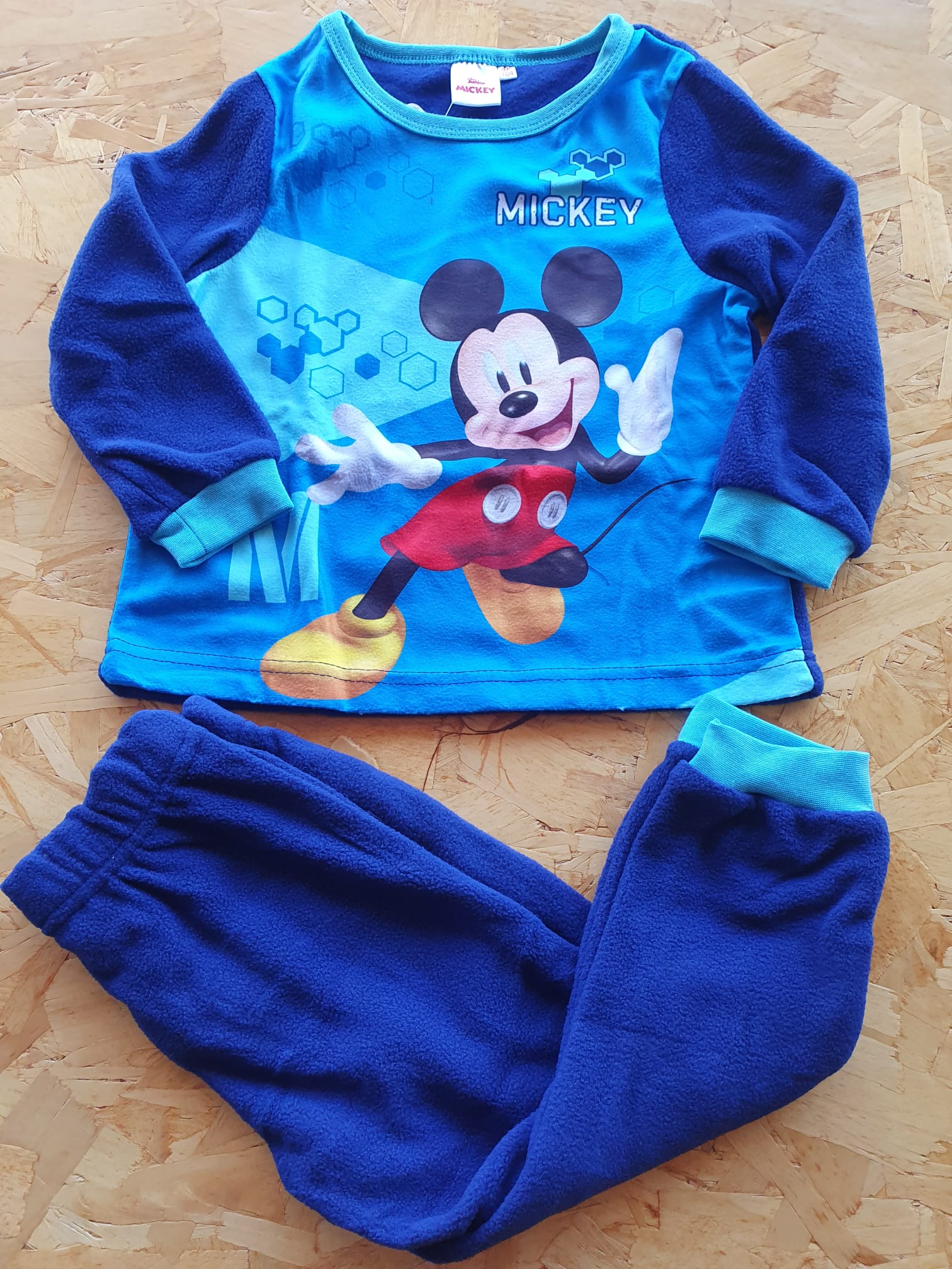 Pijama macacão polar Mickey 24-36 meses - original Faro (Sé E São Pedro) •  OLX Portugal